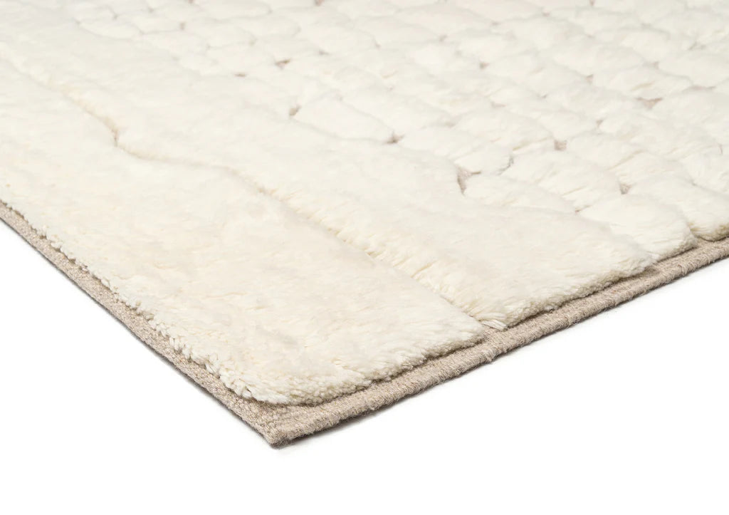 Kavya Ivory and Beige High Pile Hand Knotted Wool Rug