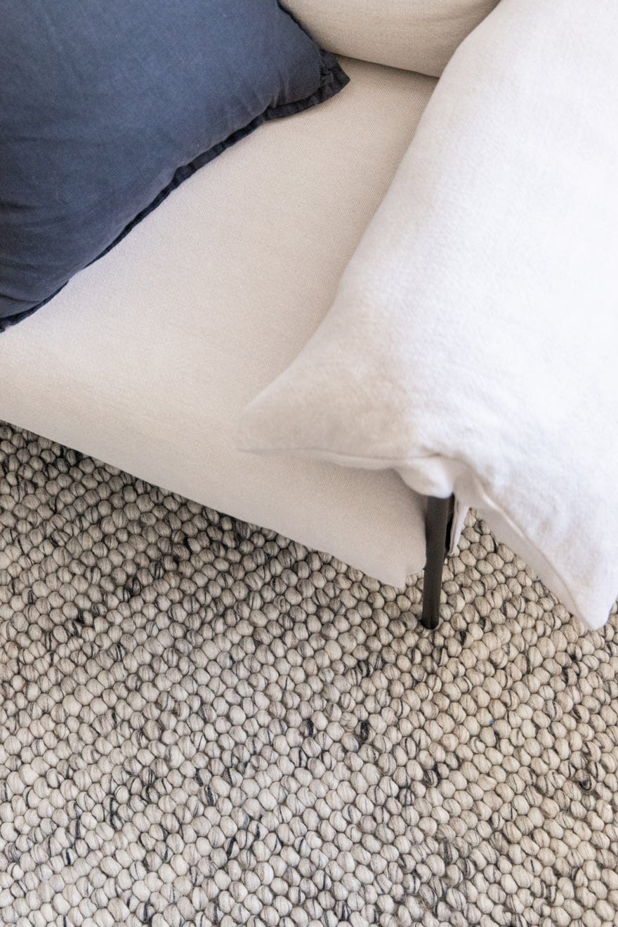 Kaelen Ivory & Black Looped Handwoven Natural Wool Rug