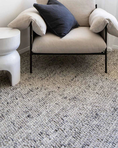 Kaelen Ivory & Black Looped Handwoven Natural Wool Rug