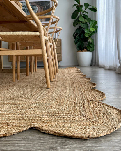 Soliel Scallops Edged Rectangular Natural Jute Rug