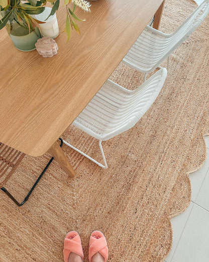 Soliel Scallops Edged Rectangular Natural Jute Rug