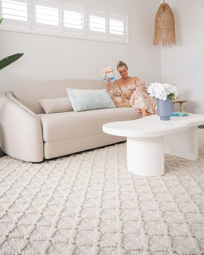 Lyanna Ivory Handwoven Wool Rug