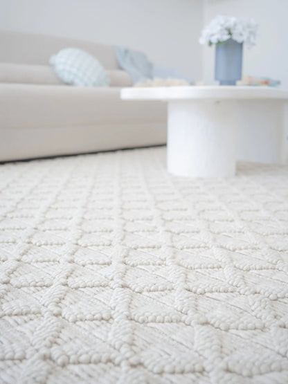 Lyanna Ivory Handwoven Wool Rug