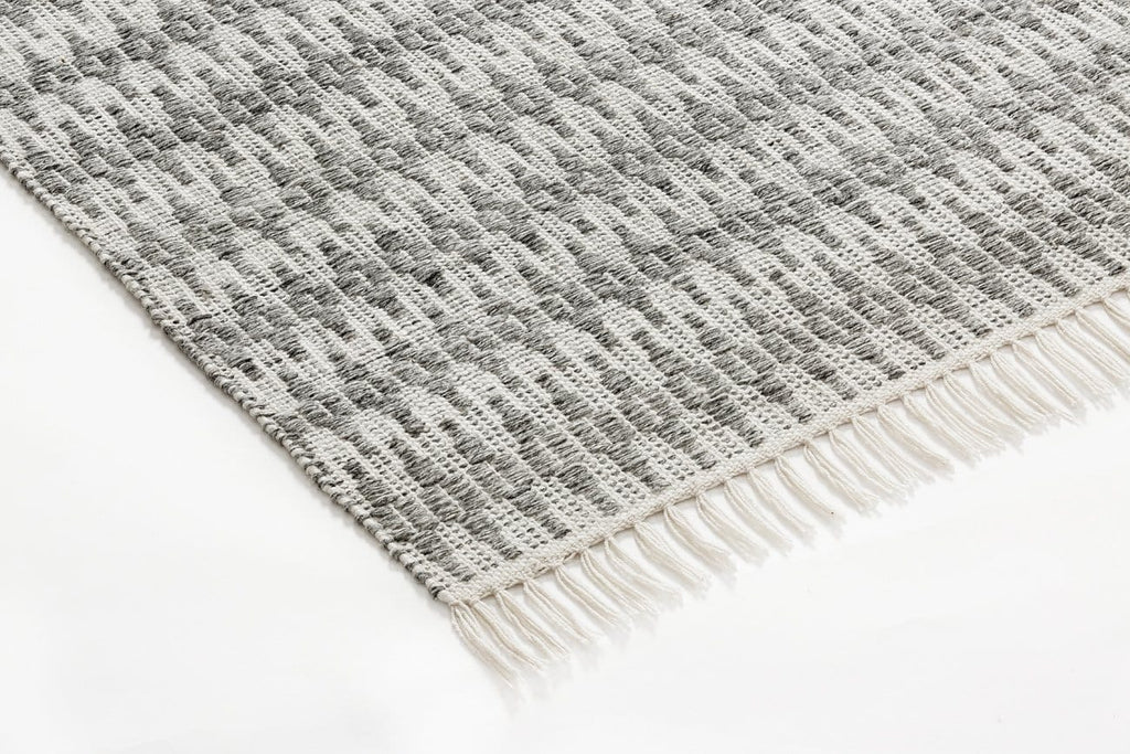 Victoria Indoor/Outdoor Ivory & Grey Handwowen Recycled Polyester Rug