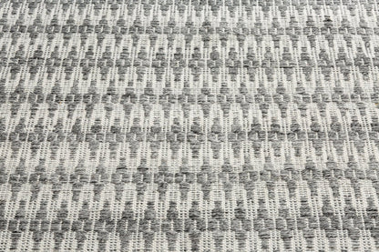 Victoria Indoor/Outdoor Ivory & Grey Handwowen Recycled Polyester Rug