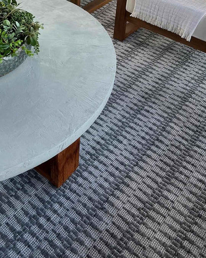 Victoria Indoor/Outdoor Ivory & Grey Handwowen Recycled Polyester Rug