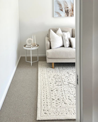 Arnav Ivory and Blue Hand Tufted Modern Rug