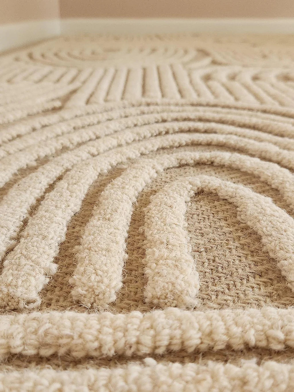 Aarini Ivory and Beige Modern Hand Tufted Wool Rug