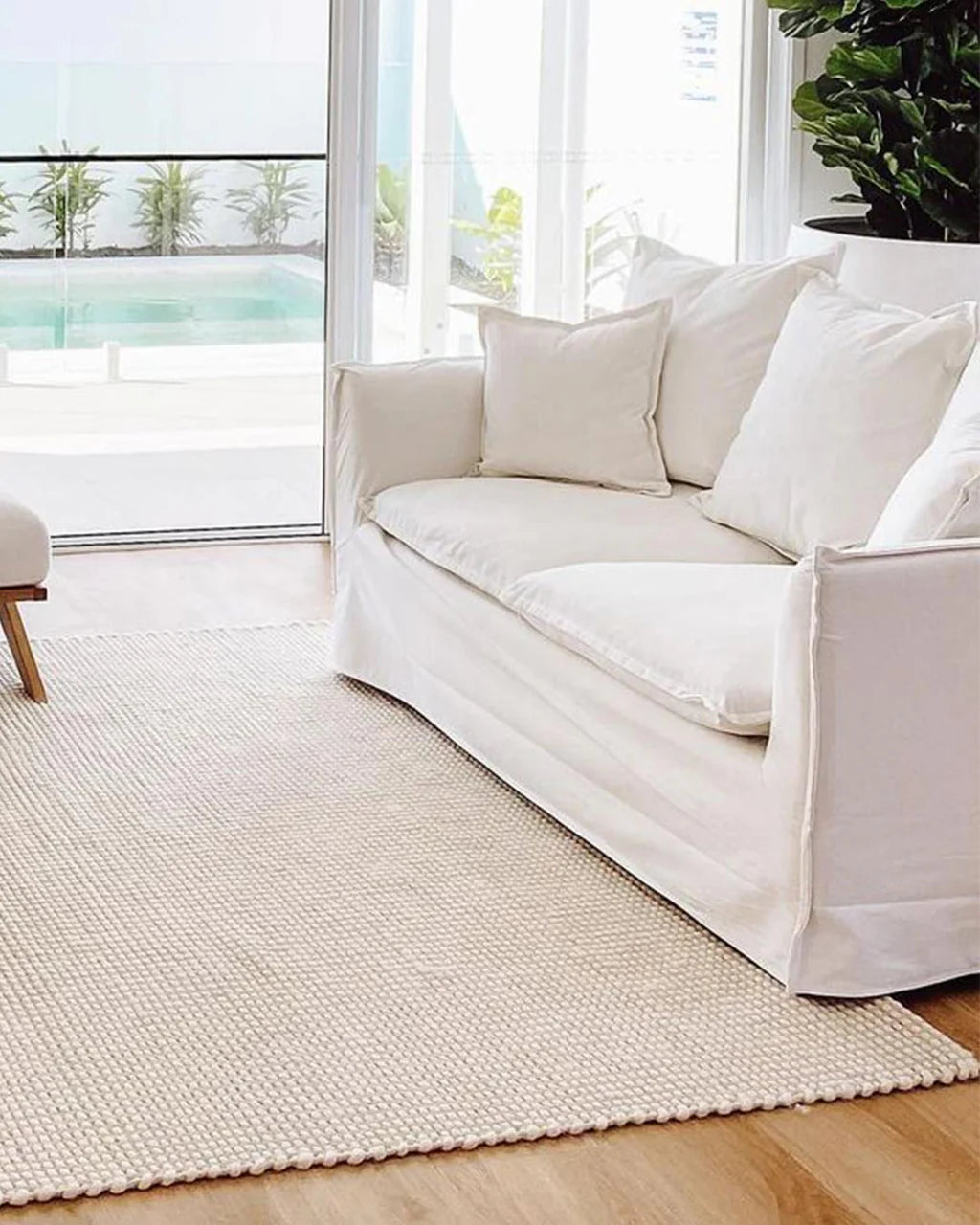 Amara Ivory and Cream Hand Woven Wool Rug