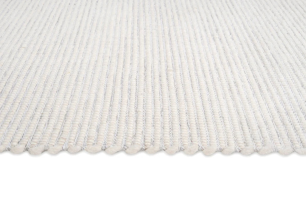 Amara Ivory and Cream Hand Woven Wool Rug