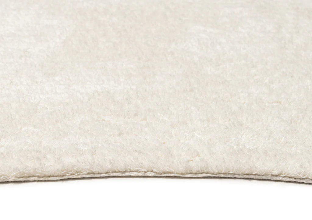 Hannah – Luxuriously Soft Ivory Table-Tufted Washable Cotton Rug