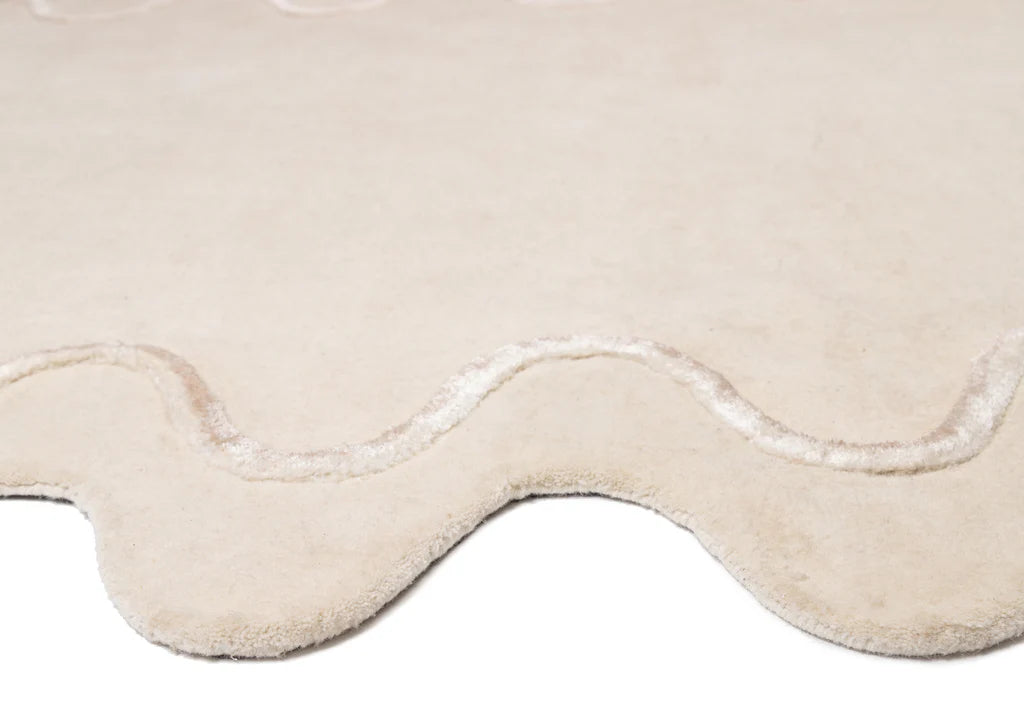 Liora Scallop Edged Modern Handtufted Wool Rug