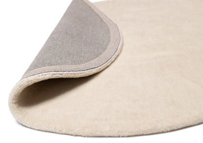 Isla Modern Bean Shaped Ivory Hand Tufted Wool Rug